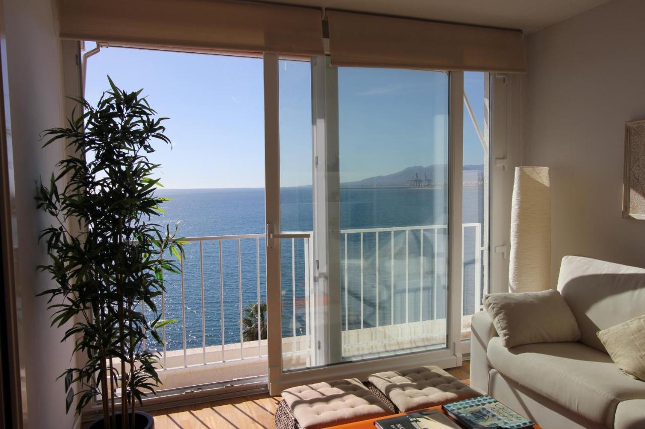 Apartamento Frente Al Mar Malaga Bagian luar foto