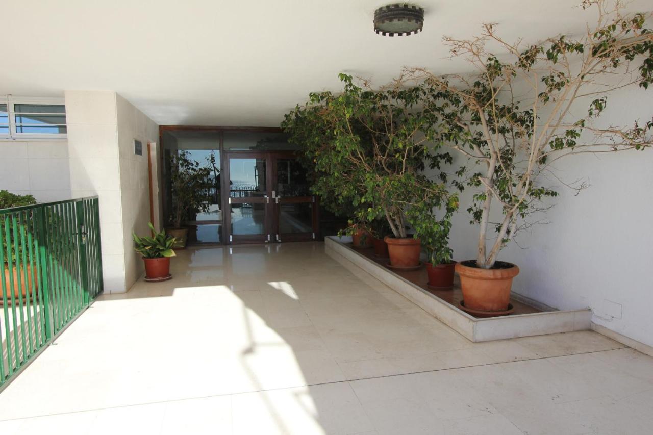 Apartamento Frente Al Mar Malaga Bagian luar foto