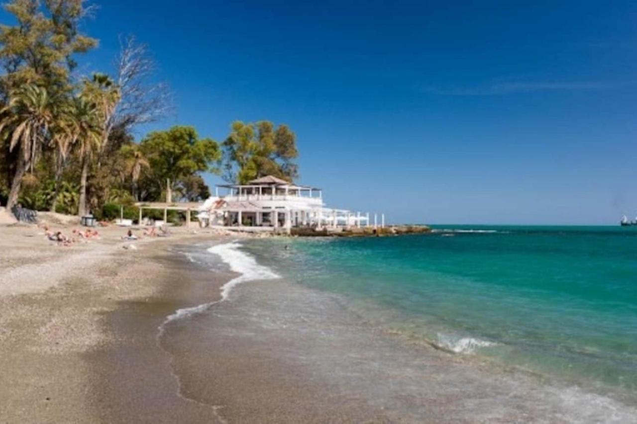 Apartamento Frente Al Mar Malaga Bagian luar foto